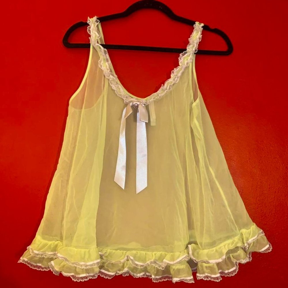 Vintage Victoria’s Secret lingerie nightie slip top